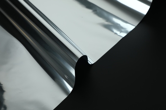 Good price Glossy Metalized BOPP Thermal Film 21 Micron for Hot Lamination Packaging σε απευθείας σύνδεση