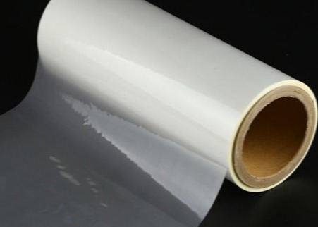 Good price Λάμψη γυαλιστερή 1560mm BOPP θερμική λαμινοποίηση φιλμ ρολό για τεντώματα συσκευασίας 3 ιντσών πυρήνα σε απευθείας σύνδεση